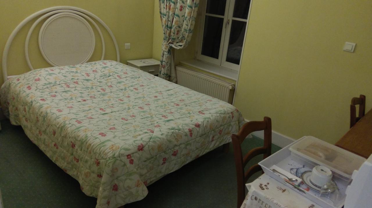 Hotel Logis De L'Europe Restaurant Le Cepage Corbigny Zewnętrze zdjęcie